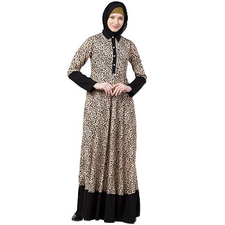 Casual abaya with leopard print